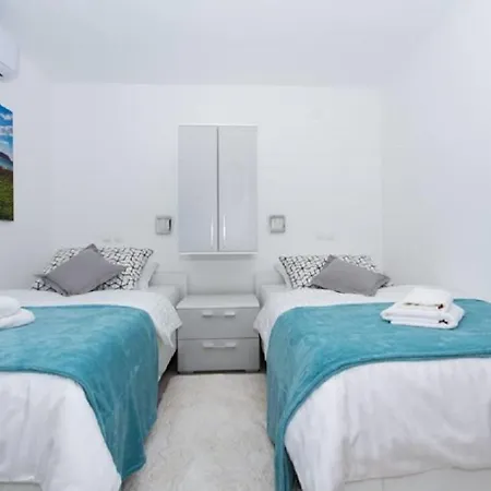 Agava Lux Apartman *